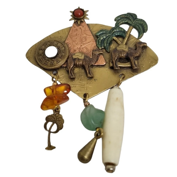 ETHNIC Palm Tree Camel Dangle Pin - Picture 1 of 2